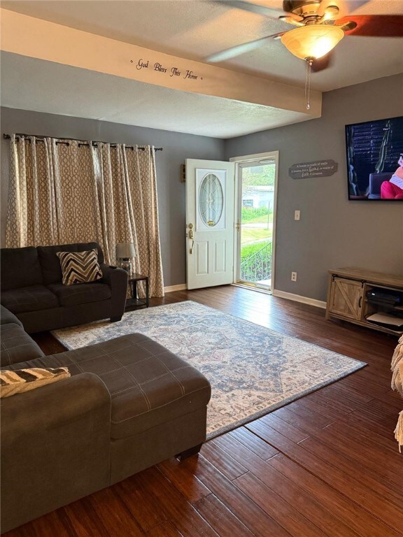 1930 Morris St, Shenango Twp Law, PA 16102 - living area featuring wood finished floors and ceiling fan