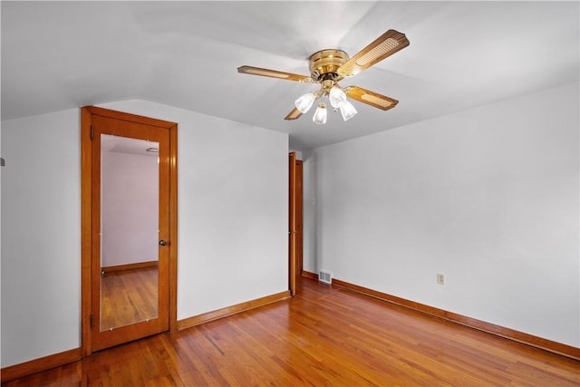 138 Link Ave, Ross Twp, PA 15237 - unfurnished room featuring wood finished floors, lofted ceiling, and a ceiling fan
