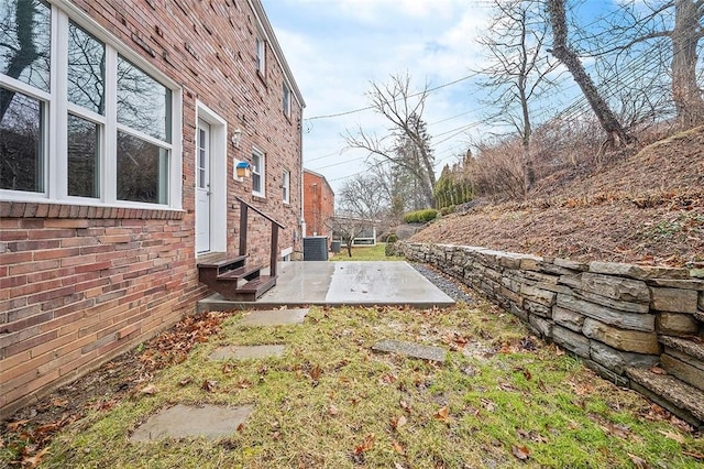 1171 Arrowood Dr, Mt Lebanon, PA 15243 - view of yard with entry steps and a patio