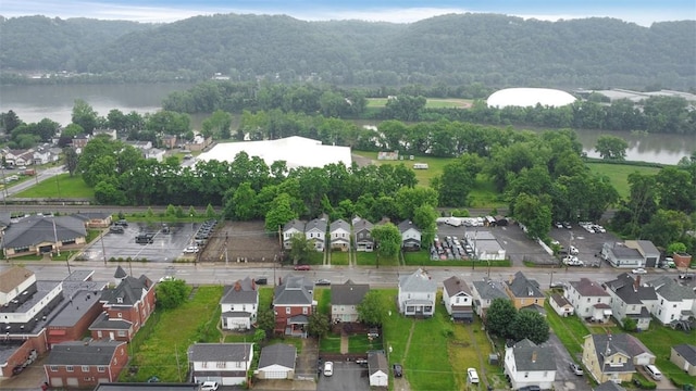 1341 4th Ave, Coraopolis, PA 15108 - aerial view of property and surrounding area with a nearby body of water and nearby suburban area
