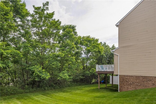 2278 Flint Dr, South Strabane, PA 15301 - view of grassy yard featuring a deck