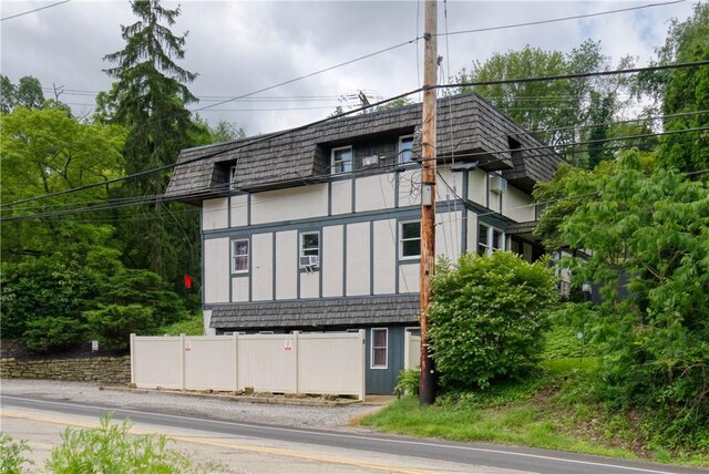 2807 Middle Rd, Hampton, PA 15116 - view of side of home with mansard roof
