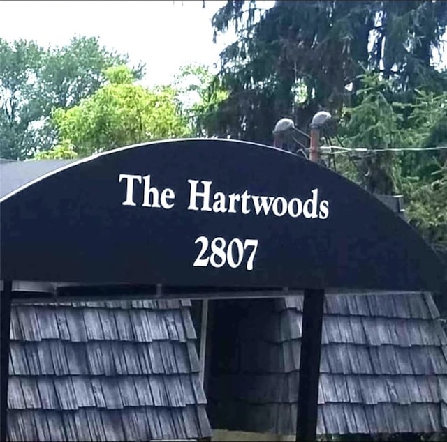 2807 Middle Rd, Hampton, PA 15116 - exterior view