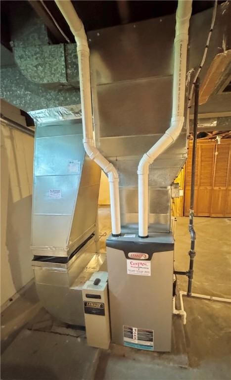 7 E Sheridan Ave, New Castle/1St, PA 16105 - view of utility room