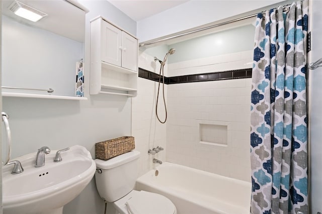 200 Anderson Pl, Shaler, PA 15116 - bathroom with a sink and shower / bath combo with shower curtain