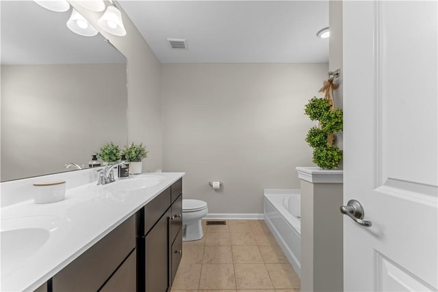 2804 Pointe View Dr, Adams Twp, PA 16046 - bathroom featuring double vanity and a bath