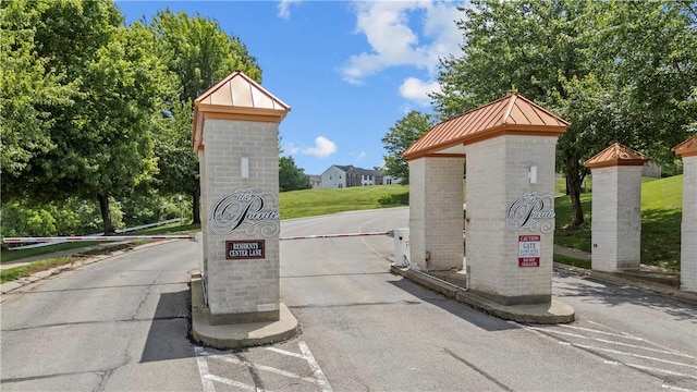 2804 Pointe View Dr, Adams Twp, PA 16046 - view of community