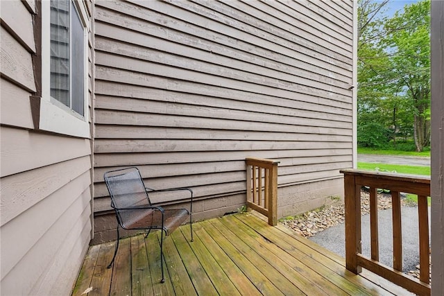 1147 Tanyard Ln, Hidden Valley, PA 15502 - view of wooden terrace