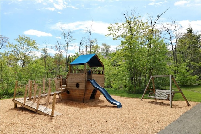 1147 Tanyard Ln, Hidden Valley, PA 15502 - view of play area