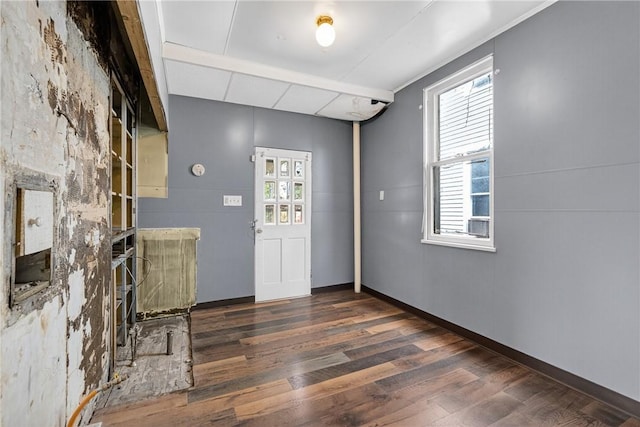 1201 3rd Ave, Beaver Falls, PA 15010 - foyer entrance with wood finished floors and baseboards