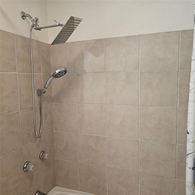 405 Penn Ave, New Brighton, PA 15061 - bathroom with shower / bath combo
