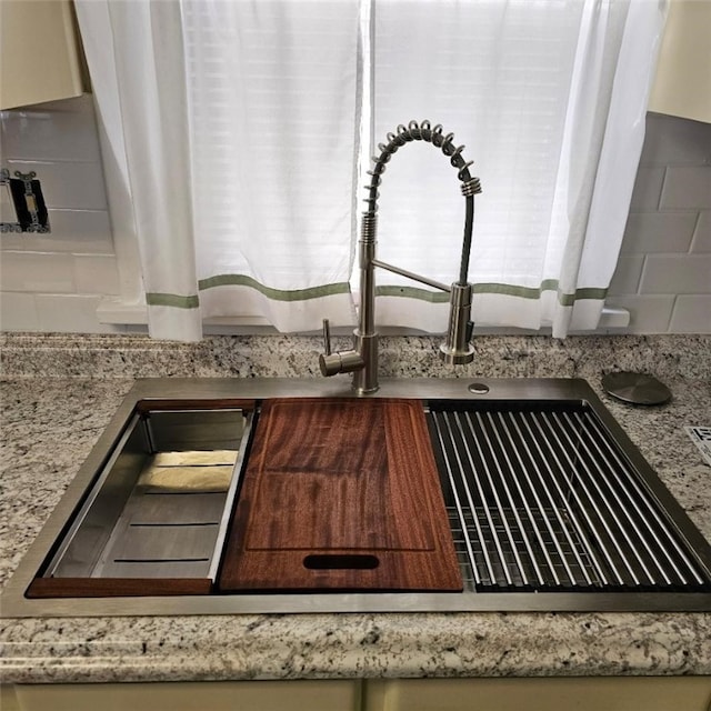 405 Penn Ave, New Brighton, PA 15061 - kitchen view of tasteful backsplash and light stone countertops