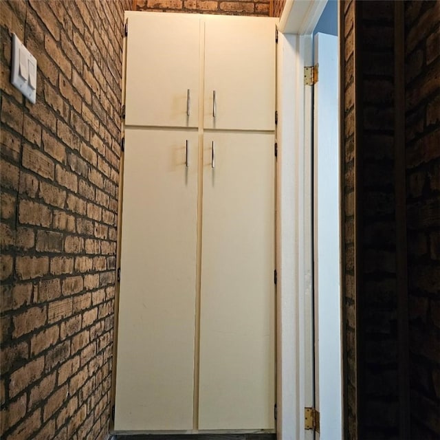 405 Penn Ave, New Brighton, PA 15061 - detailed view of brick wall