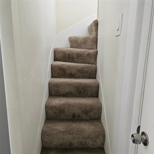 405 Penn Ave, New Brighton, PA 15061 - view of stairs