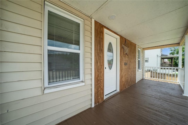 604 N 4th St, Jeannette, PA 15644 - entrance to property with a porch