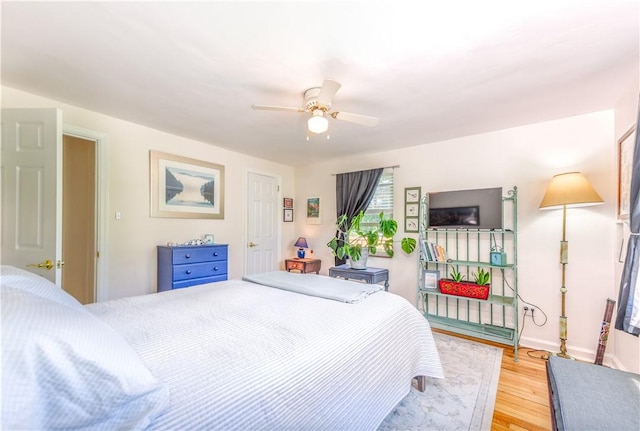 2688 Summit St, Bethel Park, PA 15102 - bedroom featuring light wood finished floors and a ceiling fan