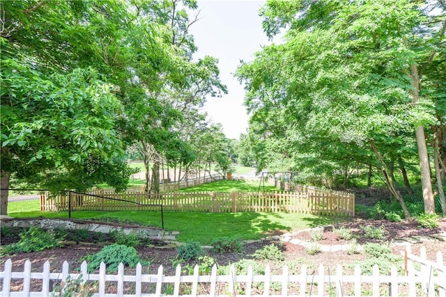 2688 Summit St, Bethel Park, PA 15102 - view of fenced yard