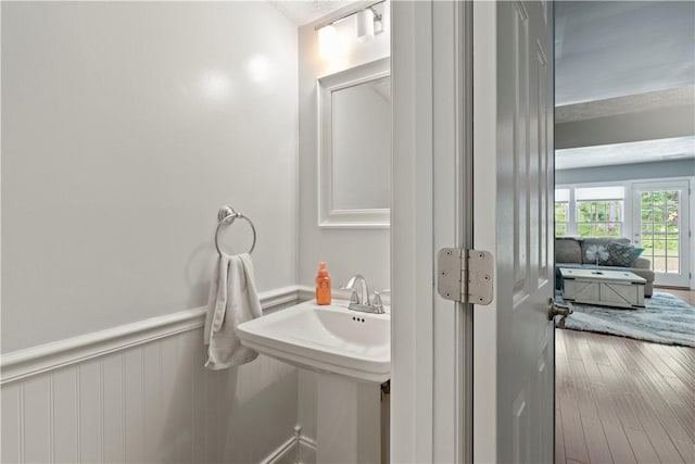 251 Commons Dr, Oakmont, PA 15139 - bathroom with wood finished floors