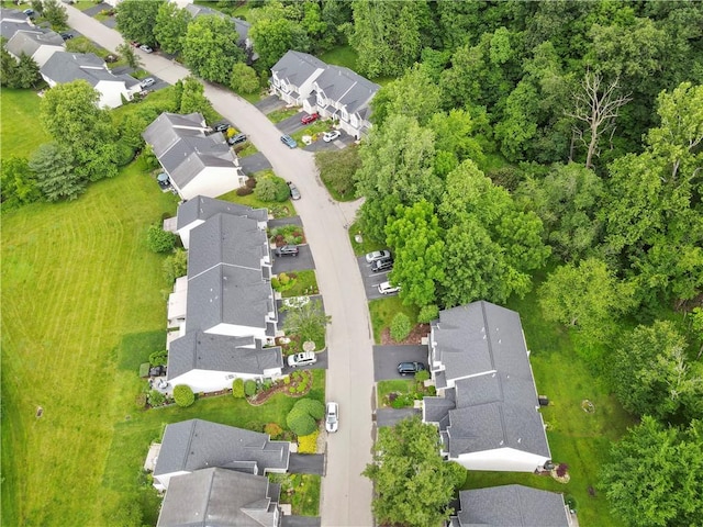 251 Commons Dr, Oakmont, PA 15139 - aerial perspective of suburban area