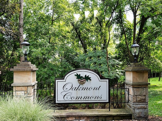251 Commons Dr, Oakmont, PA 15139 - view of community / neighborhood sign