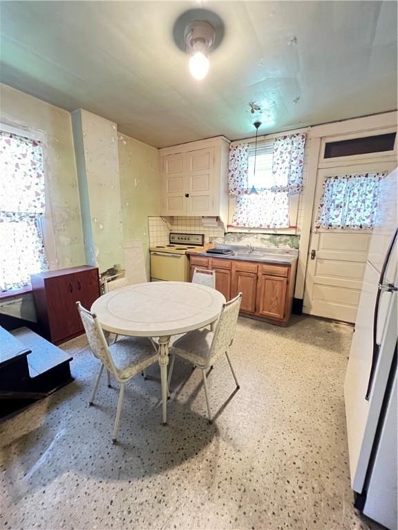 384 E End Ave, Beaver, PA 15009 - dining space featuring healthy amount of natural light