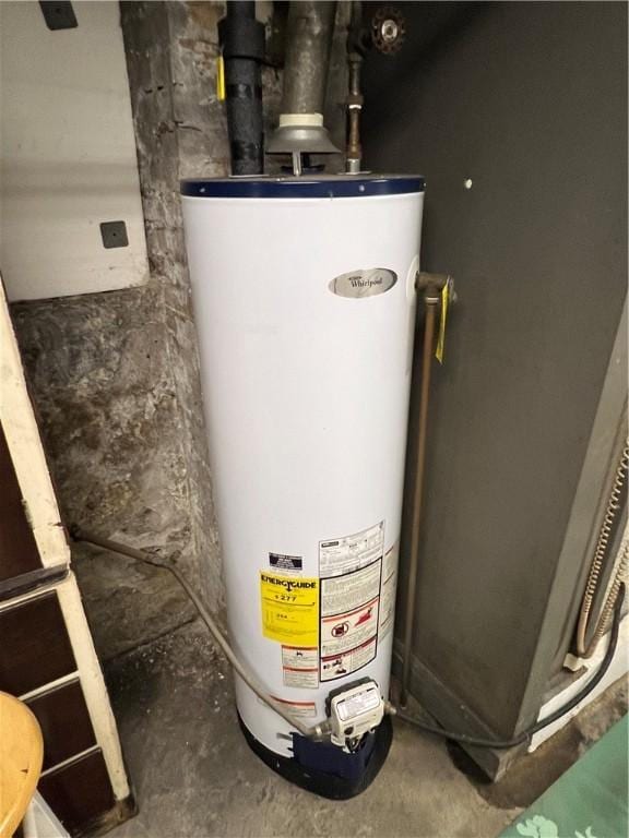 384 E End Ave, Beaver, PA 15009 - utilities featuring water heater