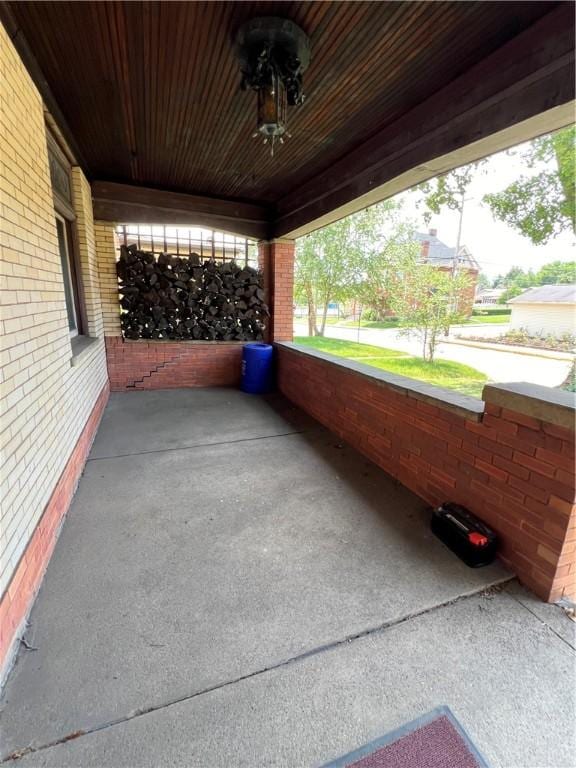 384 E End Ave, Beaver, PA 15009 - view of patio / terrace