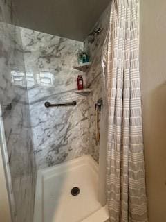 2355 School St, Mount Pleasant Twp Wml, PA 15666 - full bathroom with curtained shower