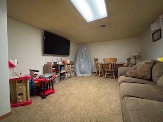 2355 School St, Mount Pleasant Twp Wml, PA 15666 - view of carpeted living room