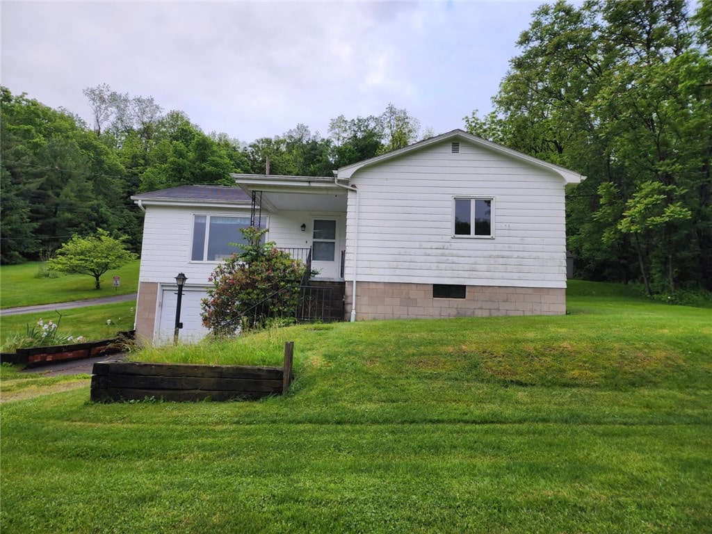 454 4th St, South Huntingdon, PA 15479 - photo 1