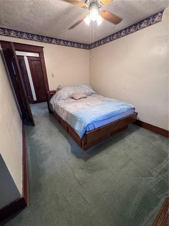 1506 Victoria Ave, New Kensington, PA 15068 - carpeted bedroom featuring a textured ceiling and ceiling fan