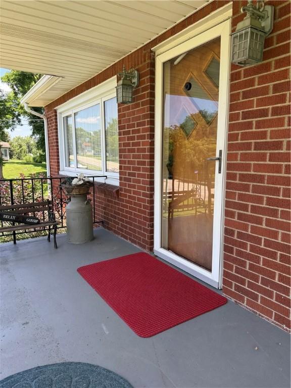 2801 7th Street Rd, Lower Burrell, PA 15068 - view of covered porch