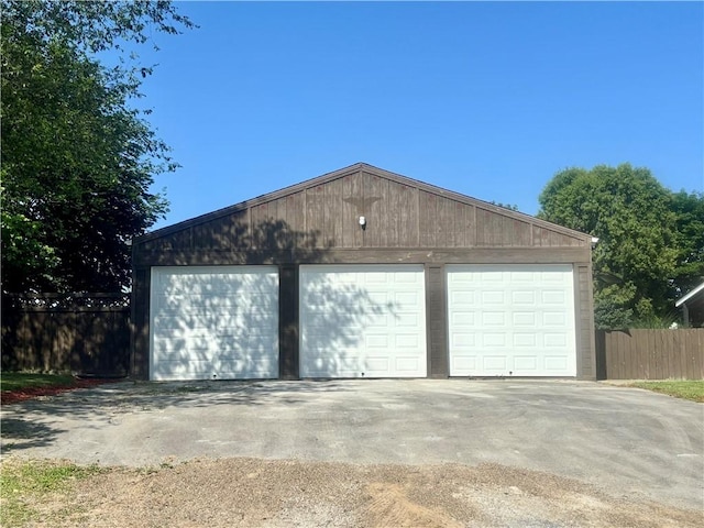 26 Mount View Dr, Burgettstown Boro, PA 15021 - view of detached garage