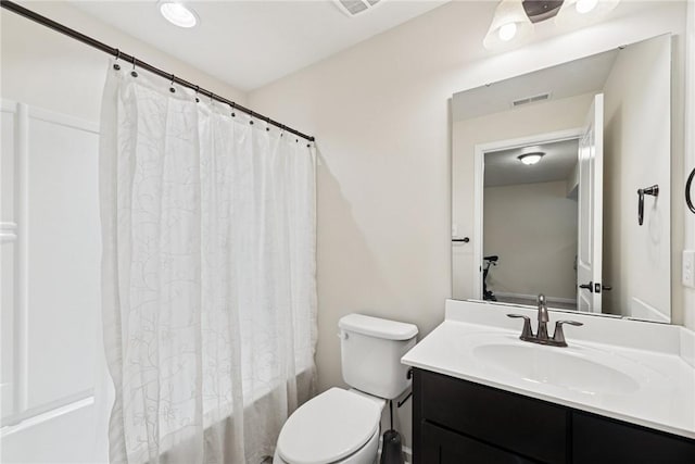 509 Saddle Ridge Dr, Penn Twp Wml, PA 15642 - full bath with vanity and shower / bath combo