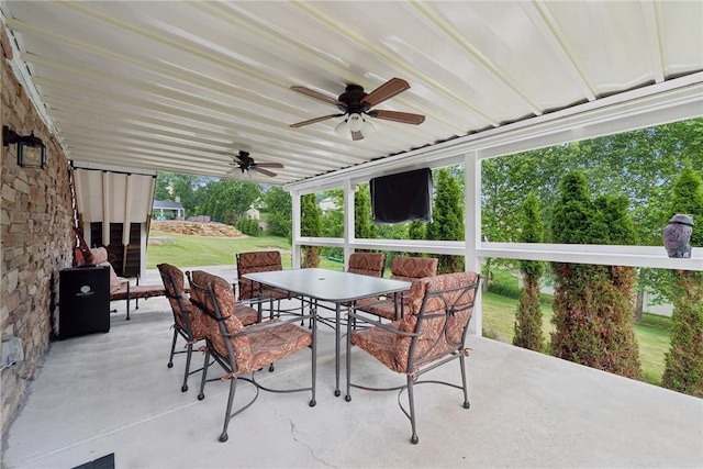 509 Saddle Ridge Dr, Penn Twp Wml, PA 15642 - view of patio featuring ceiling fan and outdoor dining area