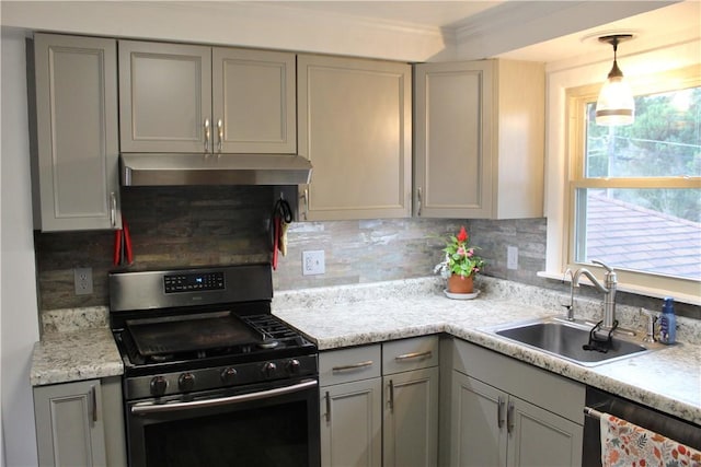 533 Charlotte Dr, Baldwin Boro, PA 15236 - kitchen featuring stainless steel appliances, under cabinet range hood, gray cabinets, light countertops, and ornamental molding