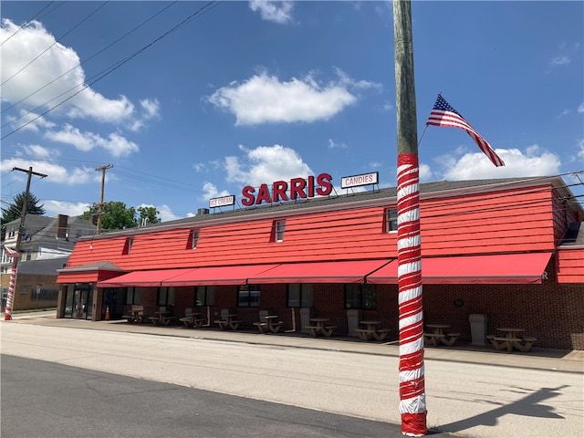616 W College St, Canonsburg, PA 15317 - view of building exterior