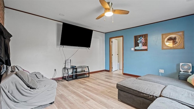 117 Carroll St, Aliquippa, PA 15001 - living area with ceiling fan and light wood-type flooring