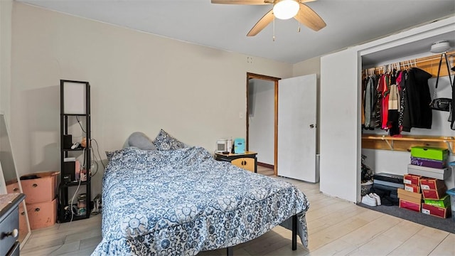 117 Carroll St, Aliquippa, PA 15001 - bedroom featuring a closet, light wood-style flooring, and ceiling fan