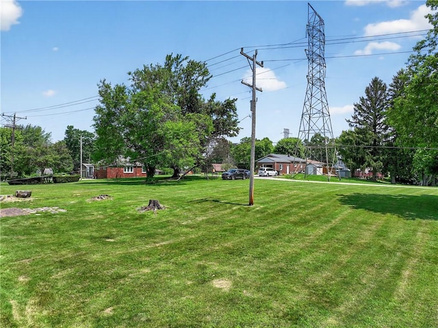 17 Fremont Rd, Pa, PA 15022 - view of grassy yard