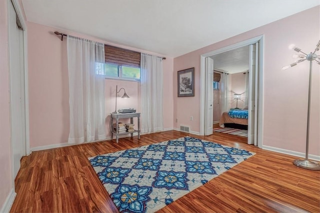 1230 Northwestern Dr, Monroeville, PA 15146 - entrance foyer with wood finished floors and baseboards