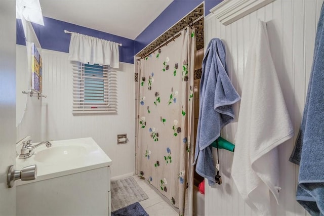 1230 Northwestern Dr, Monroeville, PA 15146 - full bath featuring tile patterned flooring and vanity