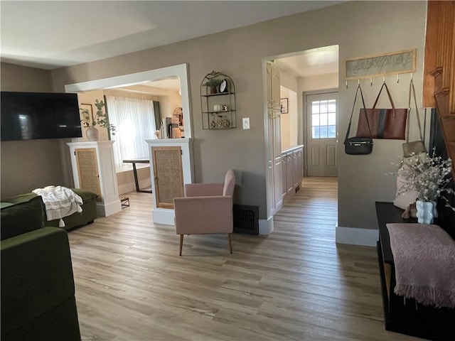 1022 Dewey Ave, New Castle/3Rd, PA 16101 - living room featuring light wood-style flooring and baseboards