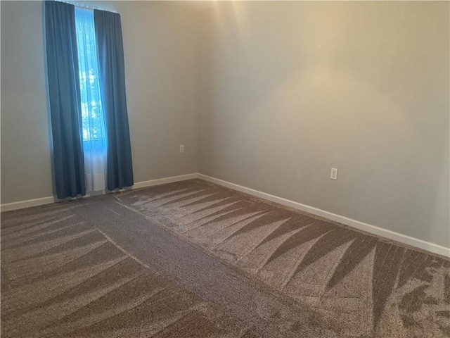 1523 Timothy Dr, Derry Twp, PA 15650 - carpeted empty room featuring baseboards