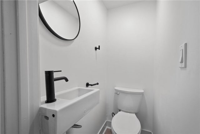 3246 Piedmont Ave, Dormont, PA 15216 - bathroom with toilet and a sink