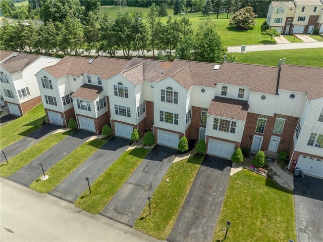 318 Links Ct, Salem Twp Wml, PA 15626 - aerial perspective of suburban area