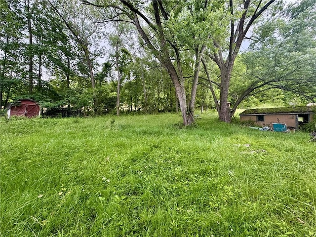 263 Elicker Rd, Plum Boro, PA 15239 - view of yard with a storage unit