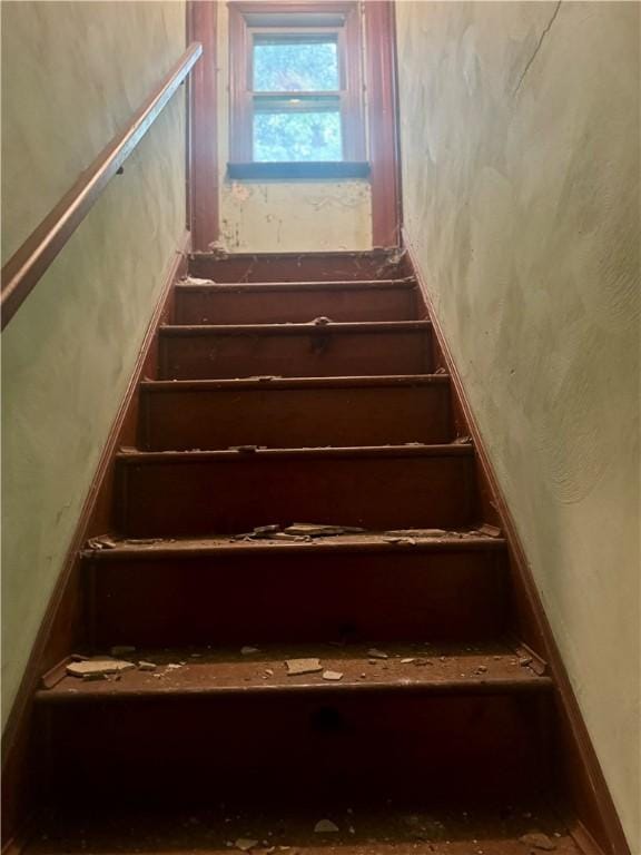 263 Elicker Rd, Plum Boro, PA 15239 - view of stairs