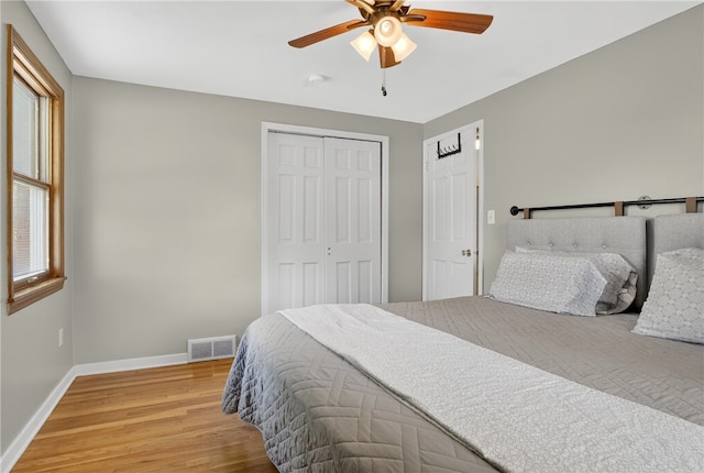 1171 La Salle Rd, Monroeville, PA 15146 - bedroom with wood finished floors, a closet, and ceiling fan