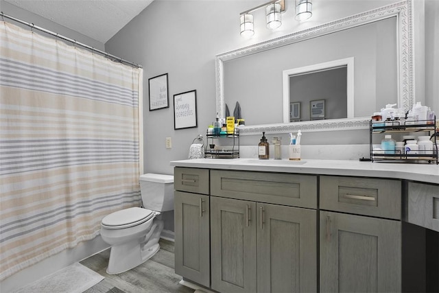 196 Oakbrook Cir, Banksville/Westwood, PA 15220 - full bath featuring vanity and wood finished floors